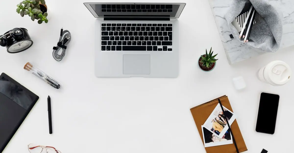 Cómo los Gadgets Avanzados Están Mejorando la Productividad en el Trabajo